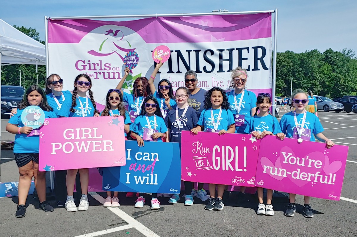 5K at Legoland Completed by Vails Gate Girls on the Run Team Vails